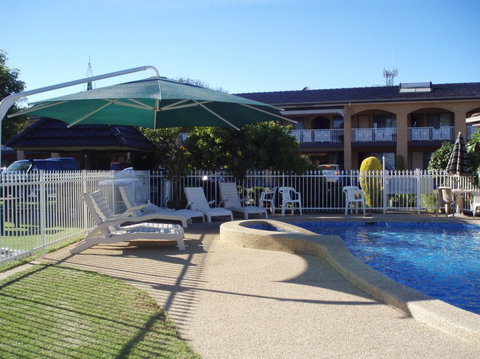 Lake View Motel - Accommodation Noosa 1