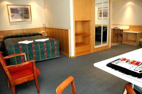 Nirebo Motel - Accommodation Noosa 2