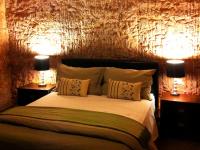 Lookout Cave Motel - Accommodation Noosa 1