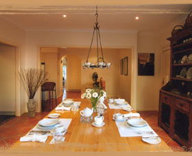 Ellis B And B - Accommodation Noosa 1