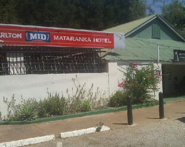 Mataranka Hotel Motel - Accommodation Noosa 2