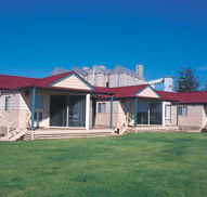 The Mac's Beachfront Villas - Accommodation Noosa