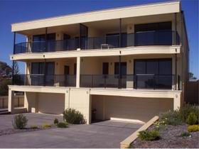 The Lighthouse Accommodation - Accommodation Noosa 0