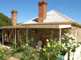 Blyth Cottage - Accommodation Noosa 0