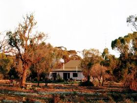 Sandalmere Cottage - Accommodation Noosa 0