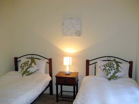 The Kookaburra - Accommodation Noosa 2
