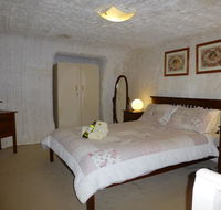 Underground Bed and Breakfast - Accommodation Noosa