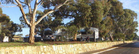 Long Island Caravan Park Cabins - Accommodation Noosa 8