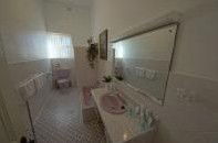 Myras Moonta Retreat - Accommodation Noosa 6