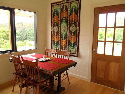 Elvenhome Farm Cottage - Accommodation Noosa 4