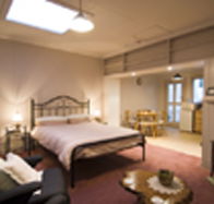 Ellie's Cottage Collection - Ellie's Studio Apartment - Accommodation Noosa