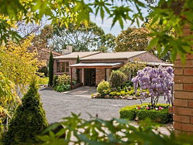 Shingles Riverside Cottages - The - Accommodation Noosa 0