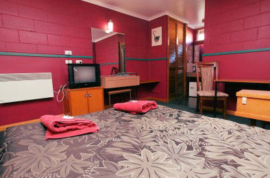 Queenstown Motor Lodge - Accommodation Noosa 1