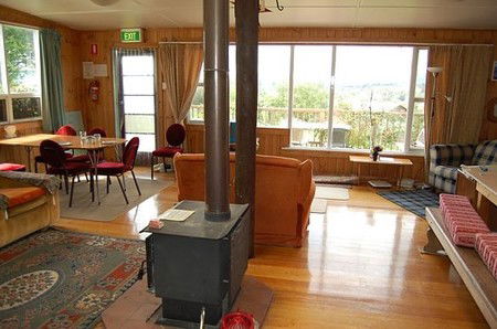 Deloraine Highview Lodge Backpackers - Accommodation Noosa 2