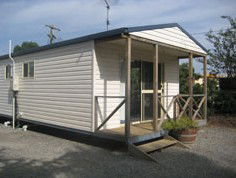 Sheffield Cabins - Accommodation Noosa 2