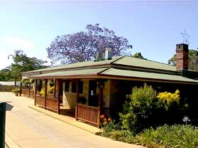 Curtain Fig Motel - Accommodation Noosa 3