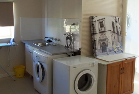 Apartment 2 On Oxide - Accommodation Noosa 3
