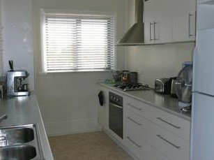 Hill Crest House - Accommodation Noosa 0