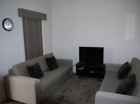 Silver Earth Accommodation - Accommodation Noosa 2