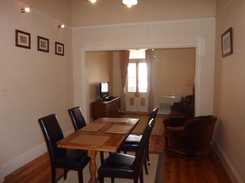 Royal Apartment - Accommodation Noosa 1