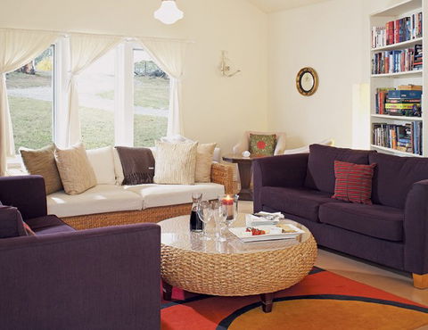 Andreas White House - Accommodation Noosa 2