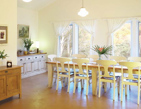 Andreas White House - Accommodation Noosa 4