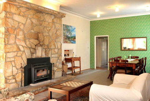 Oakleigh Rural Retreat - Accommodation Noosa 0