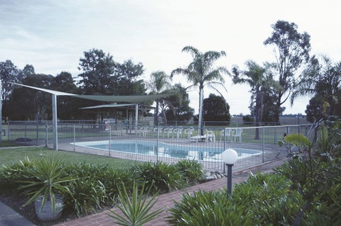 Aaroona Holiday Resort - Accommodation Noosa 0