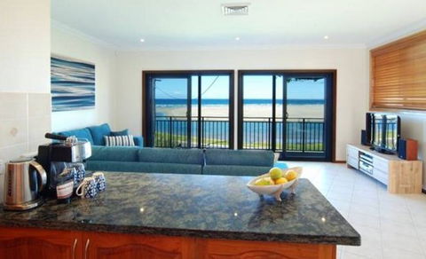 Allure Gerroa - Accommodation Noosa 2