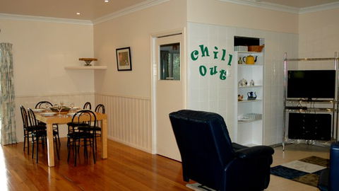 Carrs Hunter Valley Macadamia Farm Guest House - Accommodation Noosa 0