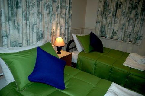 Carrs Hunter Valley Macadamia Farm Guest House - Accommodation Noosa 2