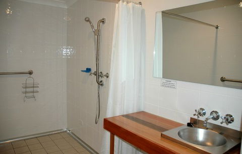 Carrs Hunter Valley Macadamia Farm Guest House - Accommodation Noosa 3
