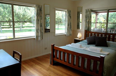 Carrs Hunter Valley Macadamia Farm Guest House - Accommodation Noosa 5