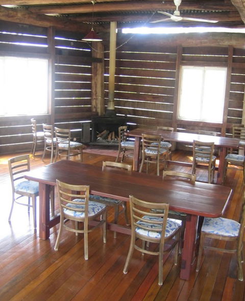Hidden Valley Cabins - Accommodation Noosa 1