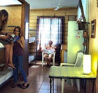 Woolshed Backpackers - Accommodation Noosa