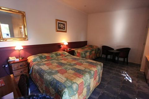 Xenia Central Studio Accommodation - Accommodation Noosa 2