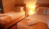 Apple Blossom Cottage - Accommodation Noosa 1