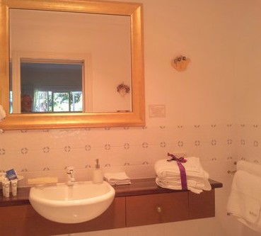 Amore Bed And Breakfast - Accommodation Noosa 0