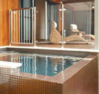 Chandeliers on Abbey - Accommodation Noosa