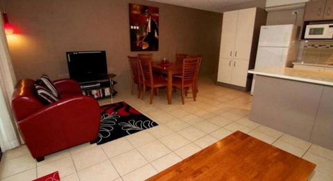 Merrima Court Holidays - Accommodation Noosa 5