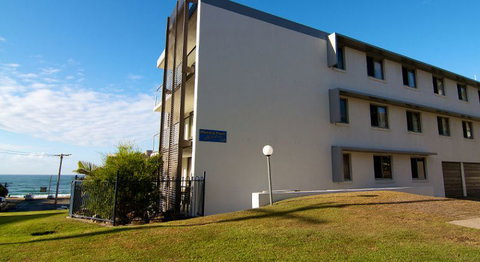 Merrima Court Holidays - Accommodation Noosa 7
