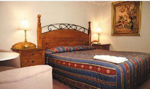 Olympia Motel - Accommodation Noosa 0