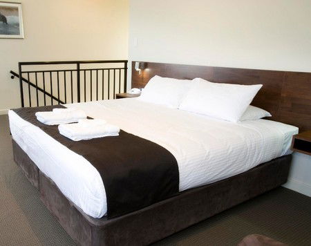Sanctuary Golf Resort - Accommodation Noosa 2