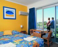 Ocean Side Hawks Nest - Accommodation Noosa 1