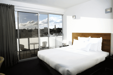 Cosmopolitan Hotel - Accommodation Noosa