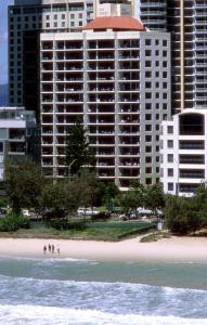 Surf Regency Apartments - Accommodation Noosa 3