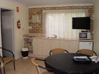 Caboolture Motel - Accommodation Noosa 2