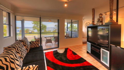 Dolphin Waters Holiday Apartments - Accommodation Noosa 1