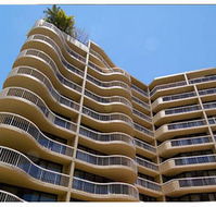 Hillcrest Central Apartment Hotel - Accommodation Noosa