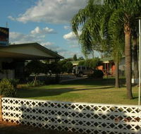 Cross Roads Motel - Accommodation Noosa